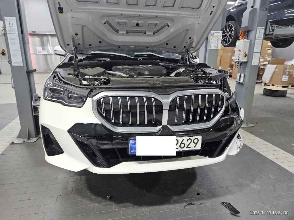 2024 BMW 530i xDrive, photograph 4