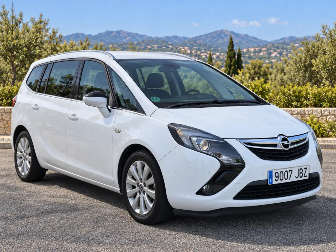2015 Opel Zafira Tourer 1.6CDTi S/S Excellence 136, photograph 3