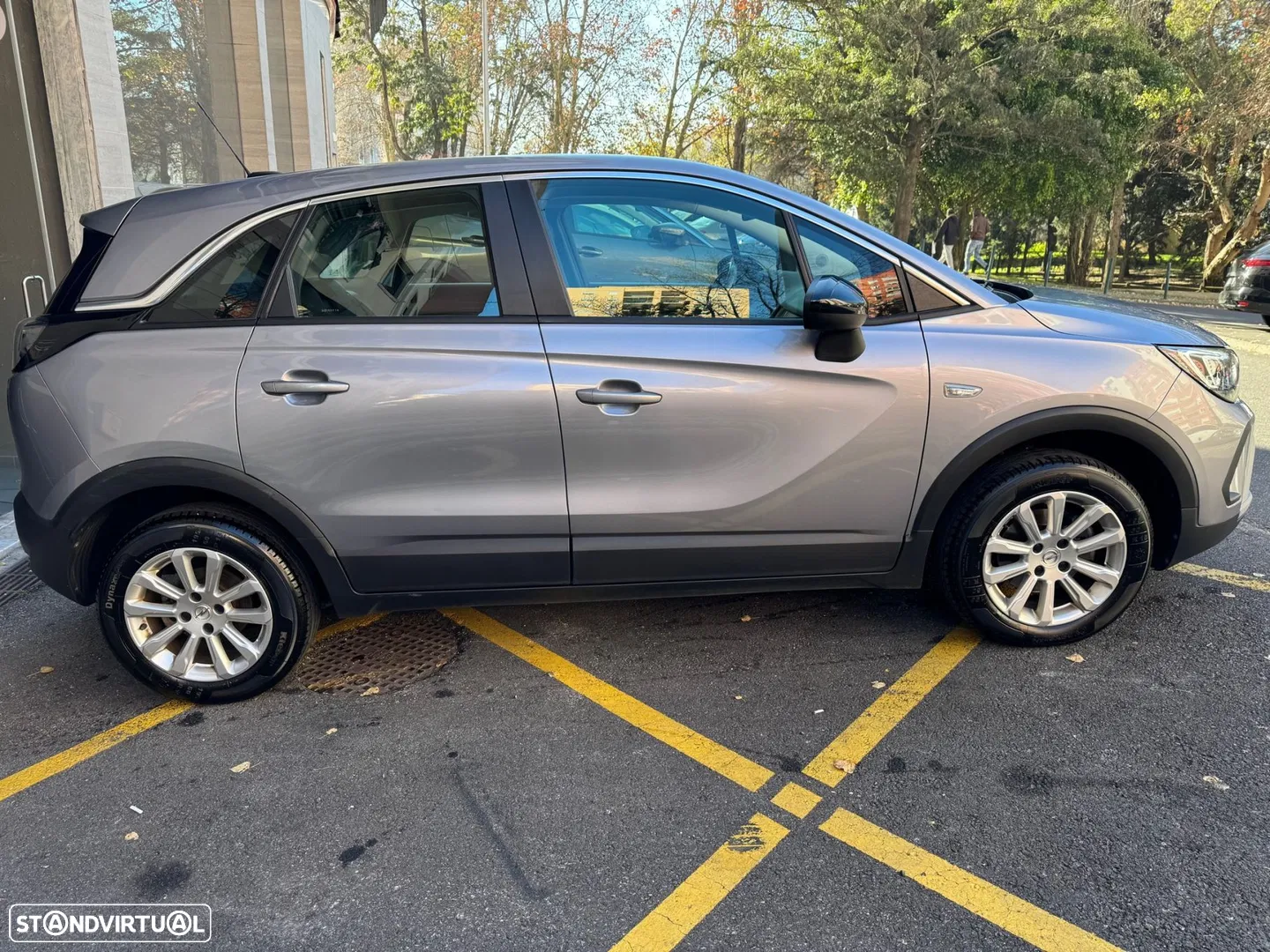 2022 Opel Crossland 1.2 T Elegance, photograph 4