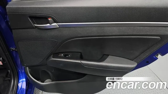 2019 Hyundai AVANTE 1.6, photograph 3