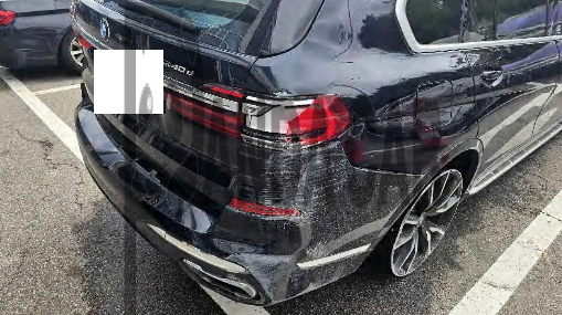 2022 BMW X7 xDrive40d, photograph 3