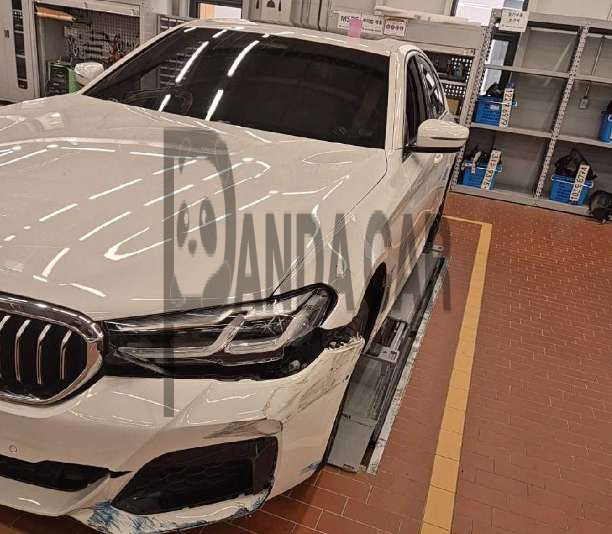 2022 BMW 520i, photograph 2