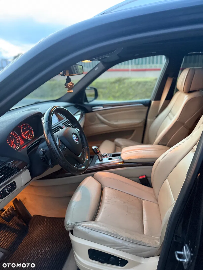 2011 BMW X5, photograph 5