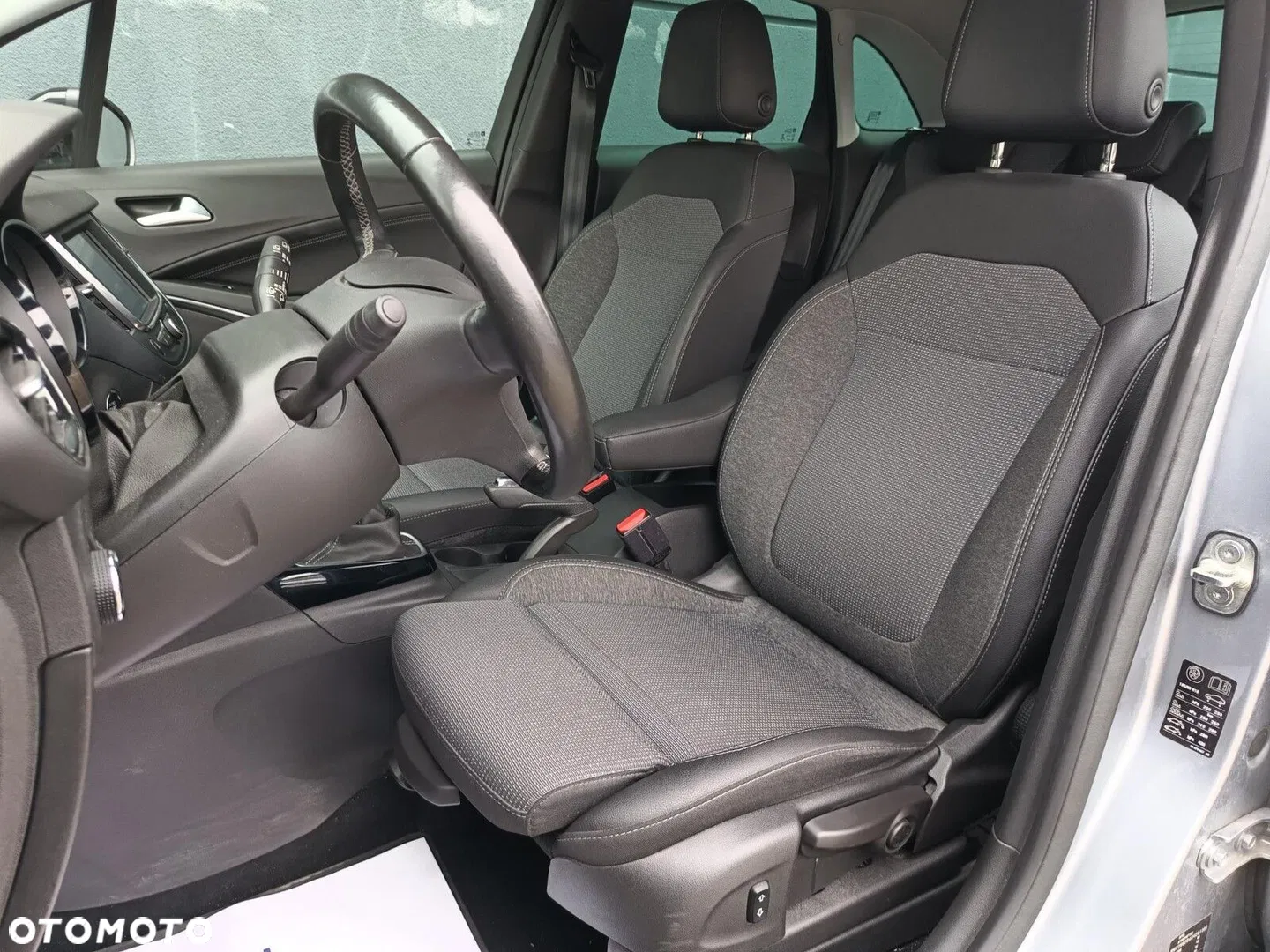 2022 Opel Crossland 1.2 T Elegance, photograph 11