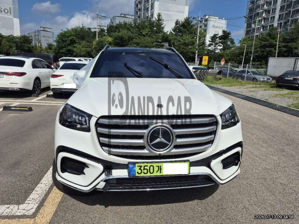 2025 Mercedes-Benz GLS 580 4MATIC, photograph 1