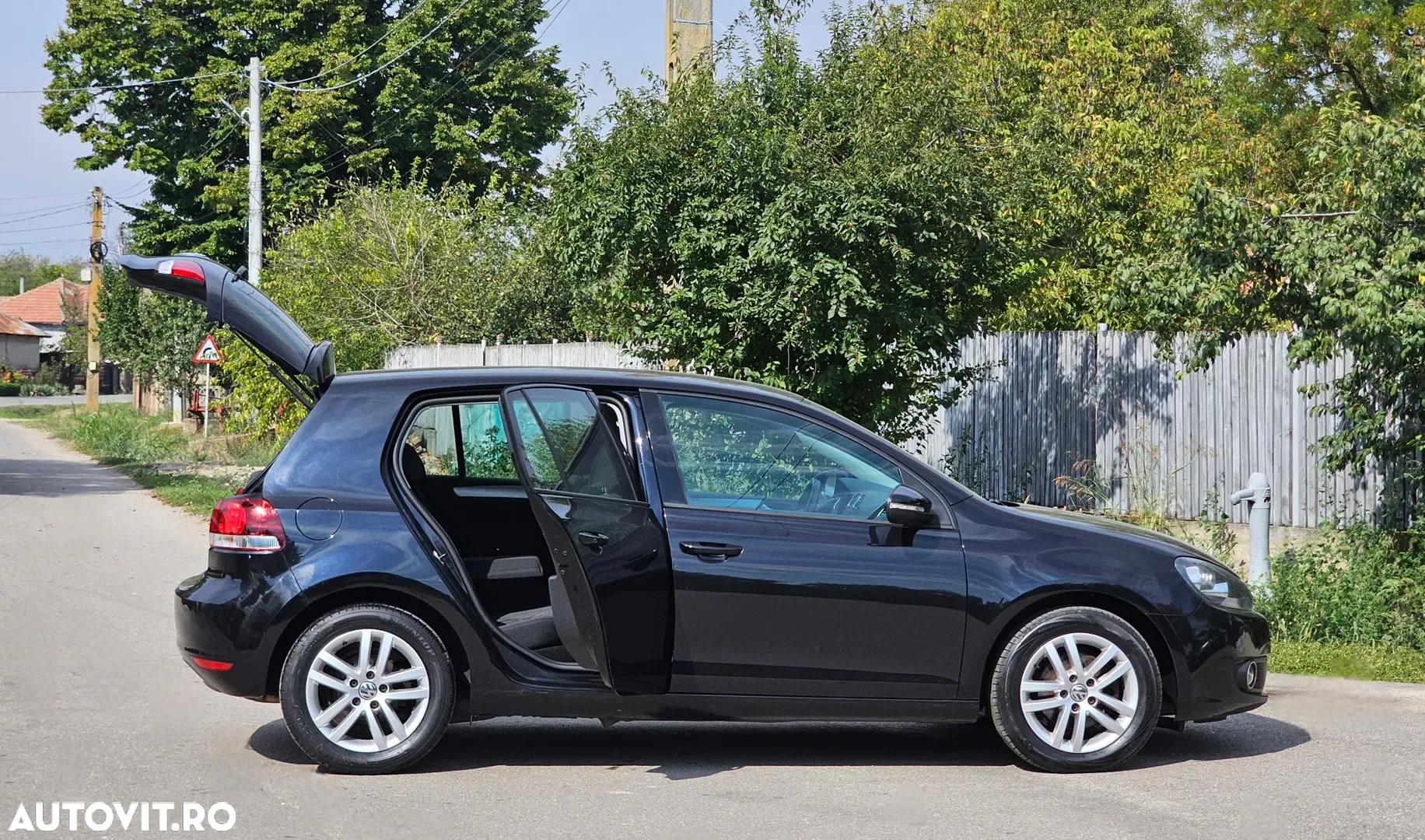 2012 Volkswagen Golf 1.4 TSI Team, photograph 3