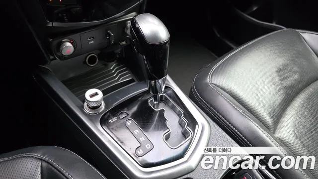 2018 KG_Mobility_Ssangyong TIBOLI VX 2WD, photograph 3