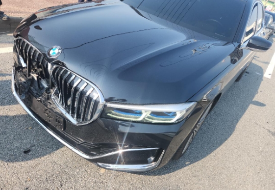 2021 BMW 740d xDrive, photograph 4