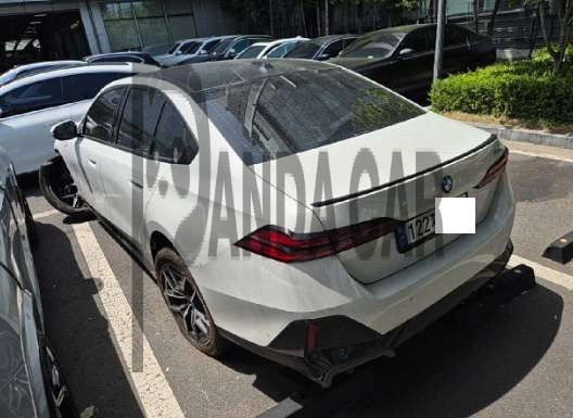 2025 BMW 520i, photograph 6