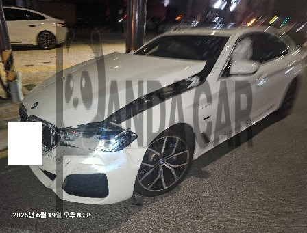 2022 BMW 530e, photograph 4