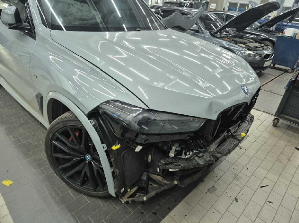 2024 BMW X5 xDrive50e, photograph 2