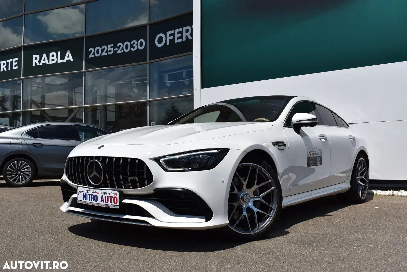 2022 Mercedes-Benz AMG GT 4-door Coupe 43 4Matic+ MHEV, photograph 2