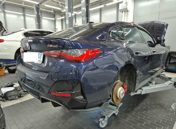 2022 BMW i4 M50, photograph 6