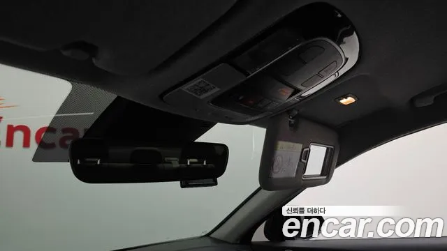 Hyundai Sonata 2.0 — photo 1 of 32