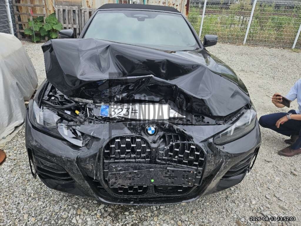 2025 BMW 420i Convertible, photograph 1