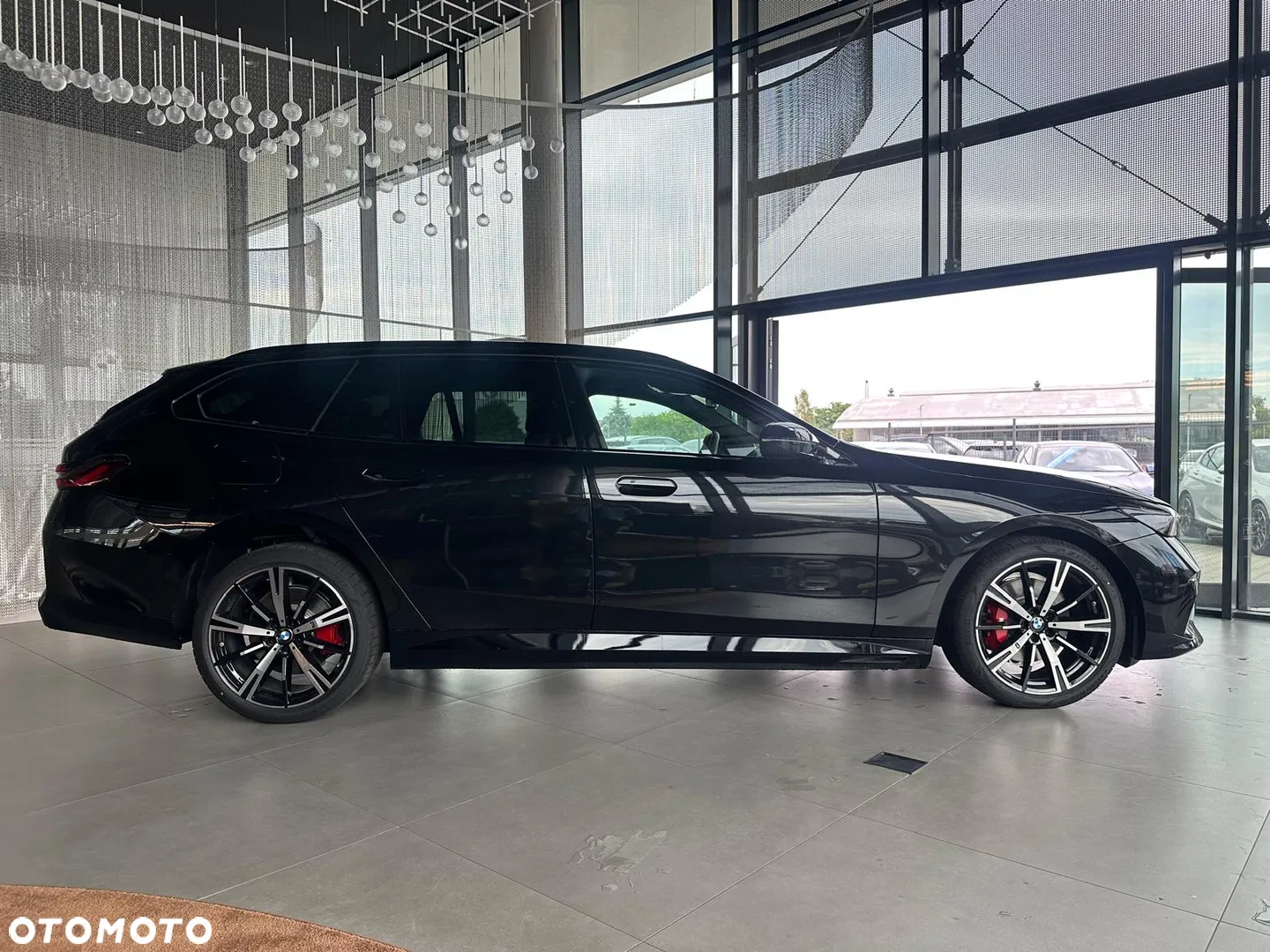2025 BMW Seria 5 530e xDrive PHEV M Sport, photograph 7