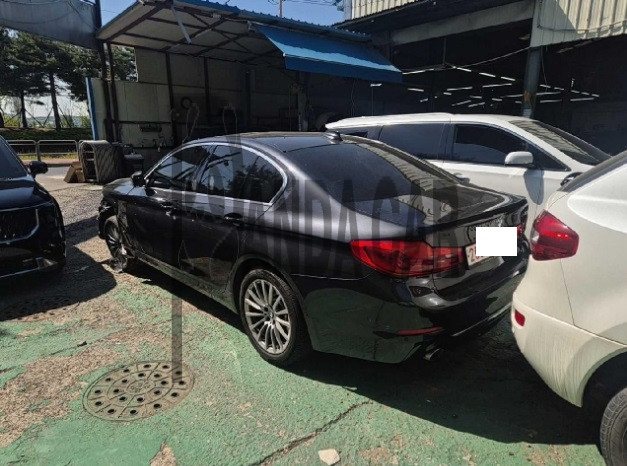 2020 BMW 520i Luxury, photograph 4