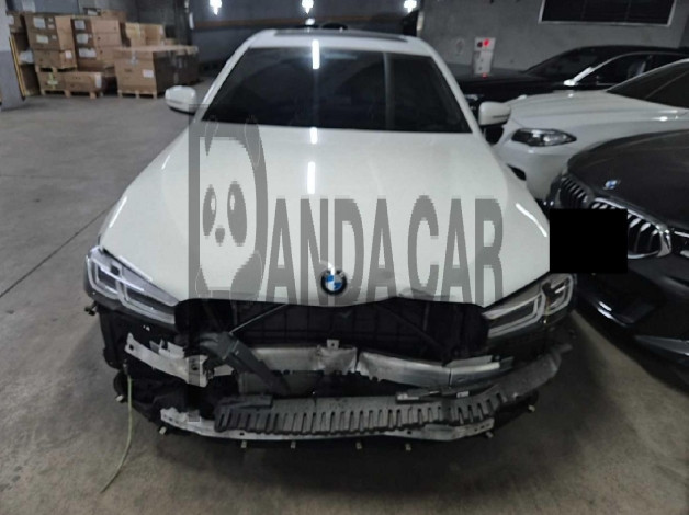 2022 BMW 530i xDrive, photograph 1