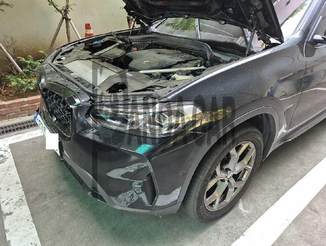 2023 BMW X4 xDrive20i, photograph 2