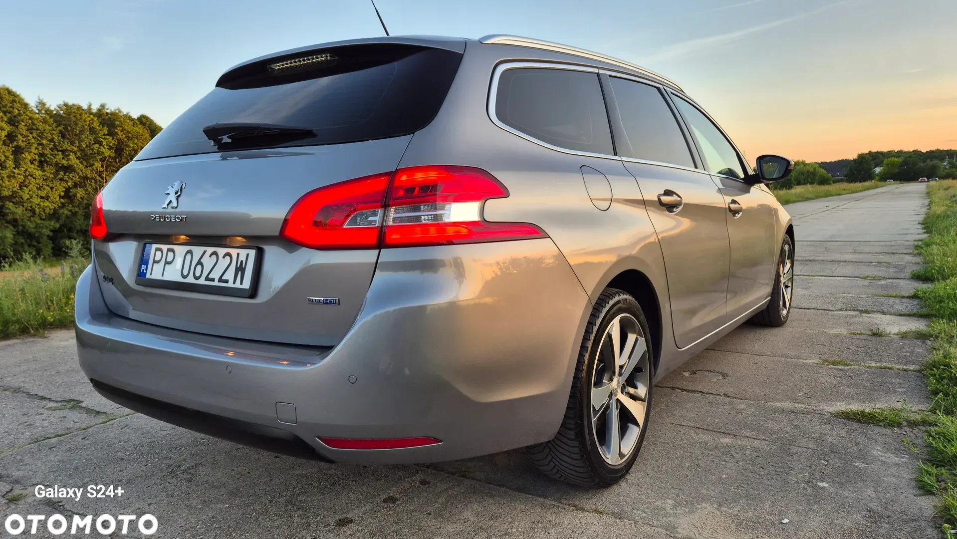 2016 Peugeot 308 BlueHDi 150 Stop & Start Allure, photograph 8