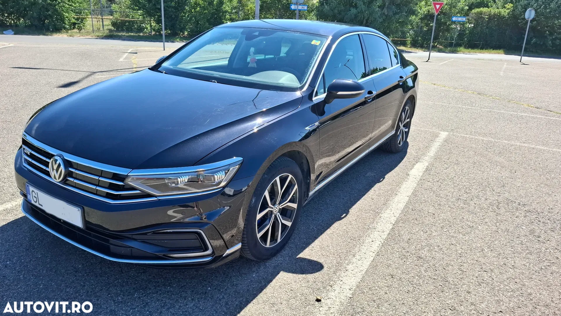 2020 Volkswagen Passat, photograph 4