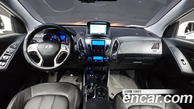 2011 Hyundai Tucson Diesel 2WD LX20, photograph 6