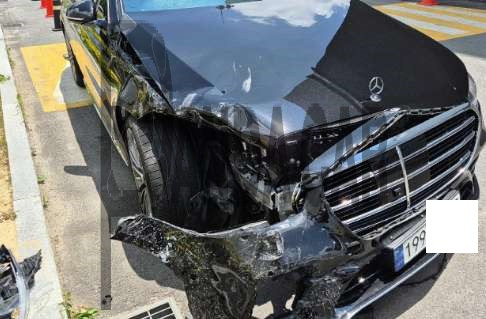 2023 Mercedes-Benz S500 4MATIC, photograph 2