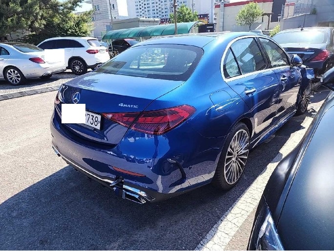 2023 Mercedes-Benz C300 4MATIC, photograph 1