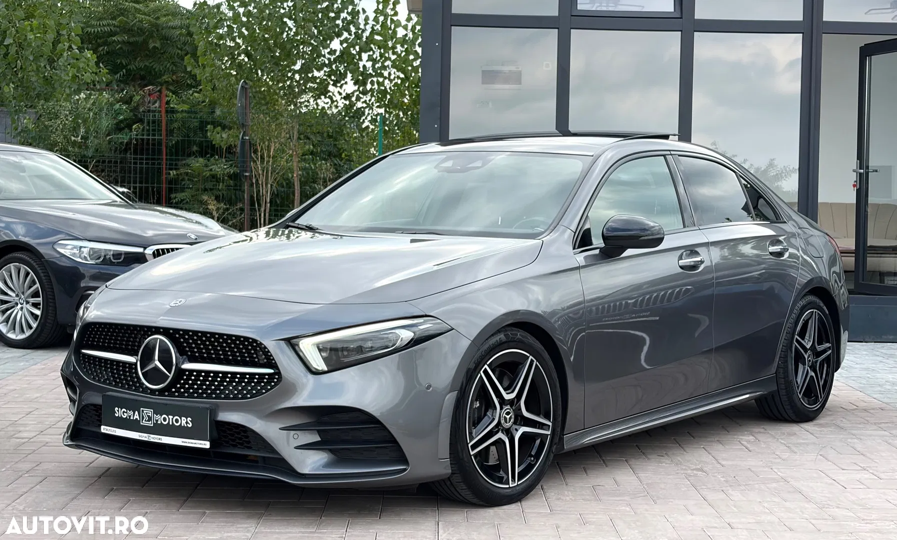 Mercedes-Benz A 200 — photo 1 of 40