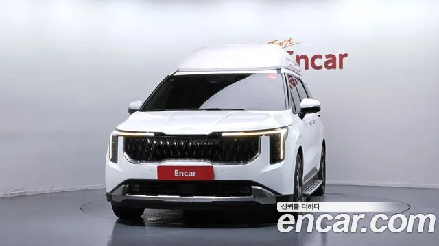 Kia Canival HEV 7-Seater Hi Limousine — photo 1 of 20