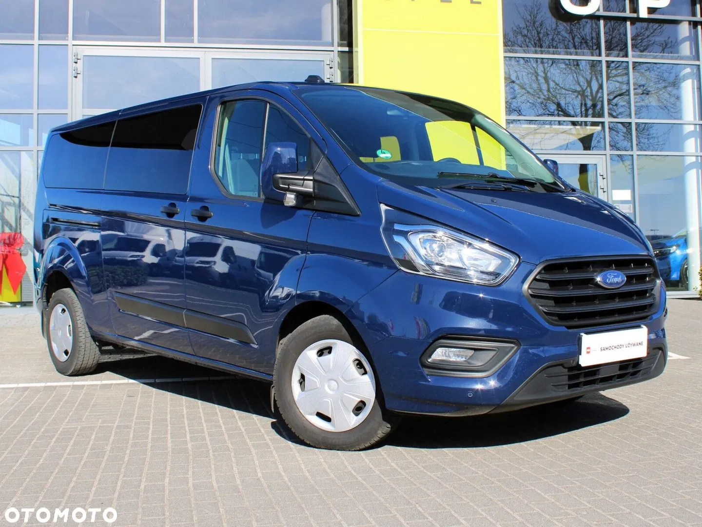 2023 Ford Transit Custom Kombi 320 L2H1 Trend, photograph 4
