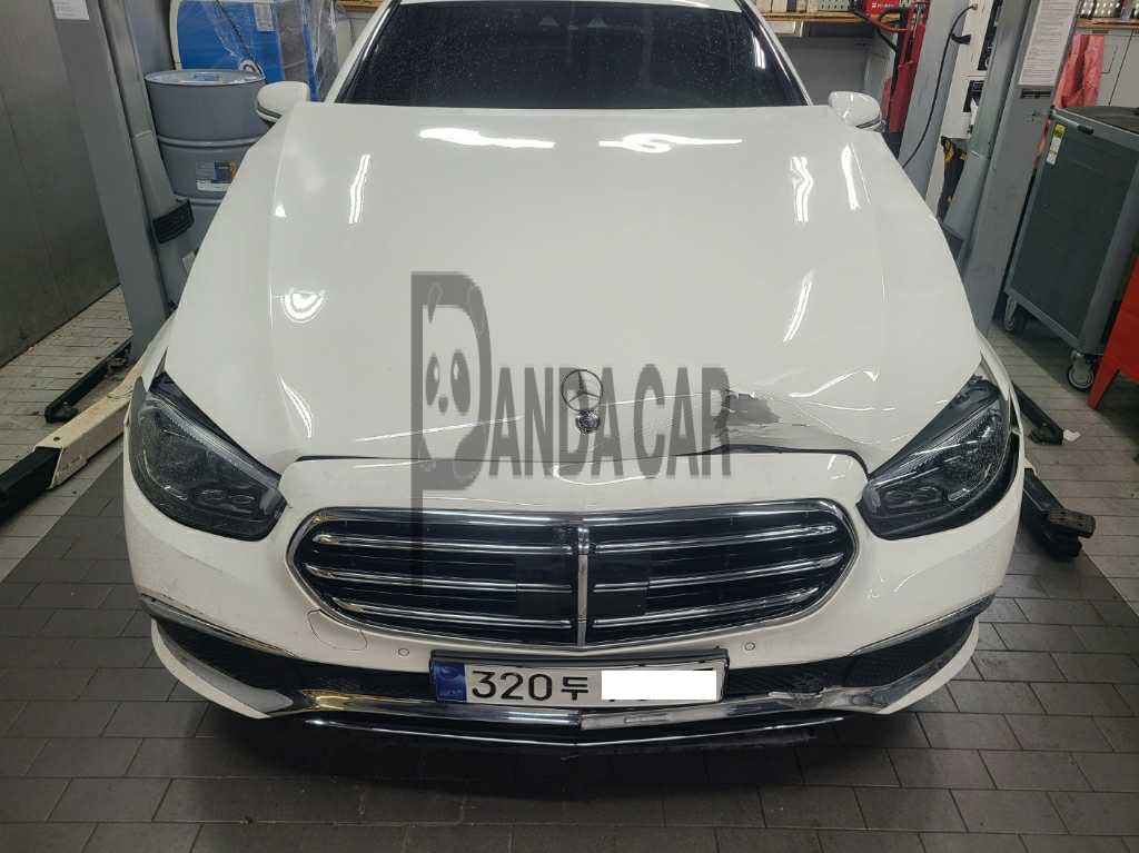 2023 Mercedes-Benz E300 e 4MATIC, photograph 1