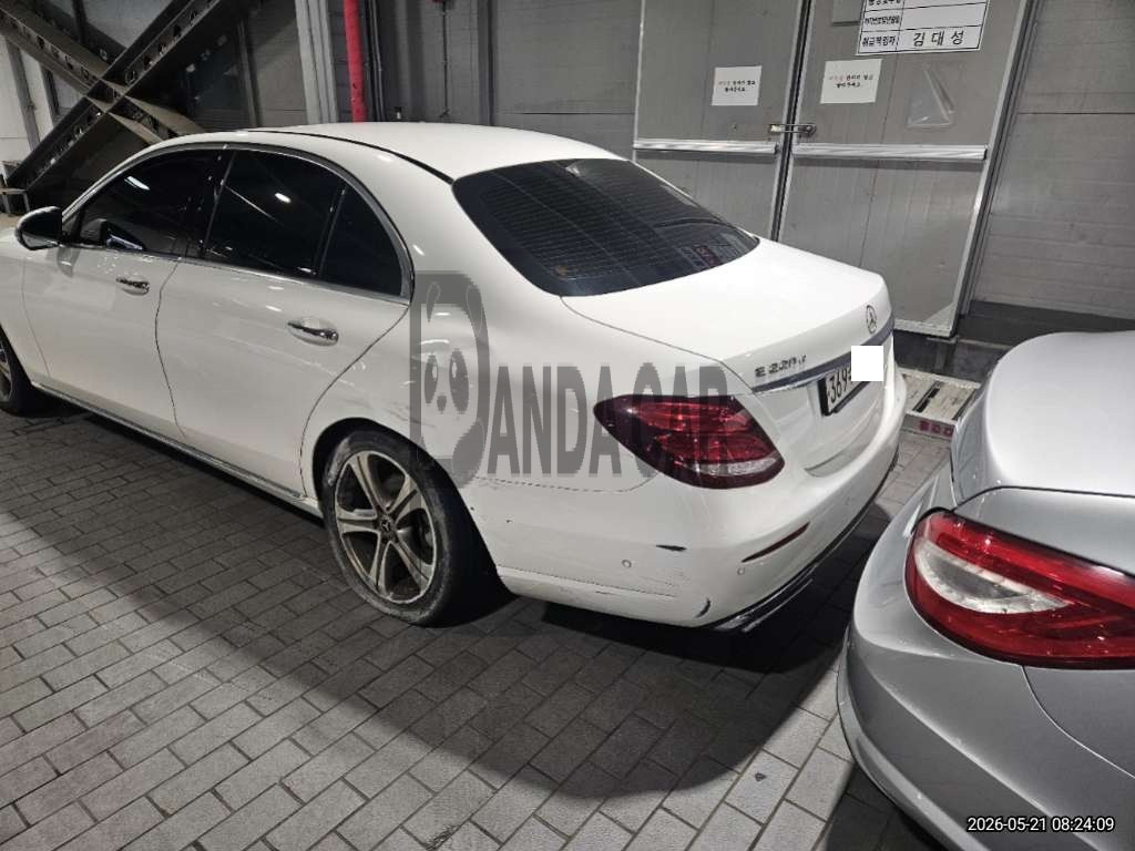 2019 Mercedes-Benz E220 d, photograph 5