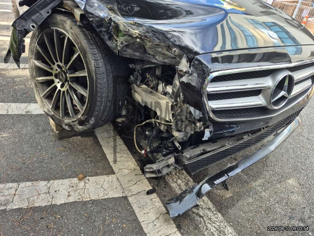 2017 Mercedes-Benz E200, photograph 5