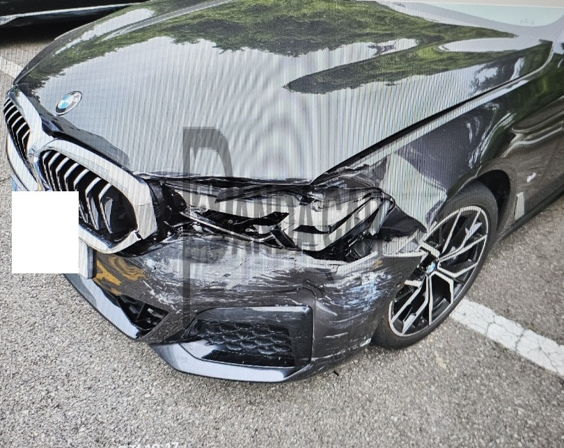 2021 BMW 530i xDrive, photograph 2