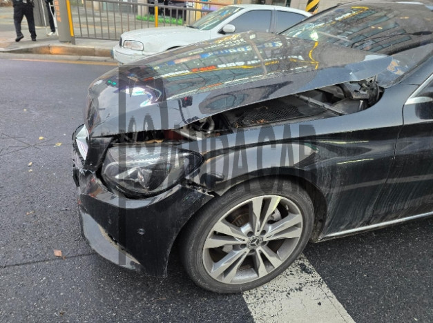 2018 Mercedes-Benz C220 d, photograph 2