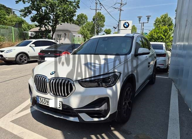 2022 BMW X1 xDrive20i, photograph 4
