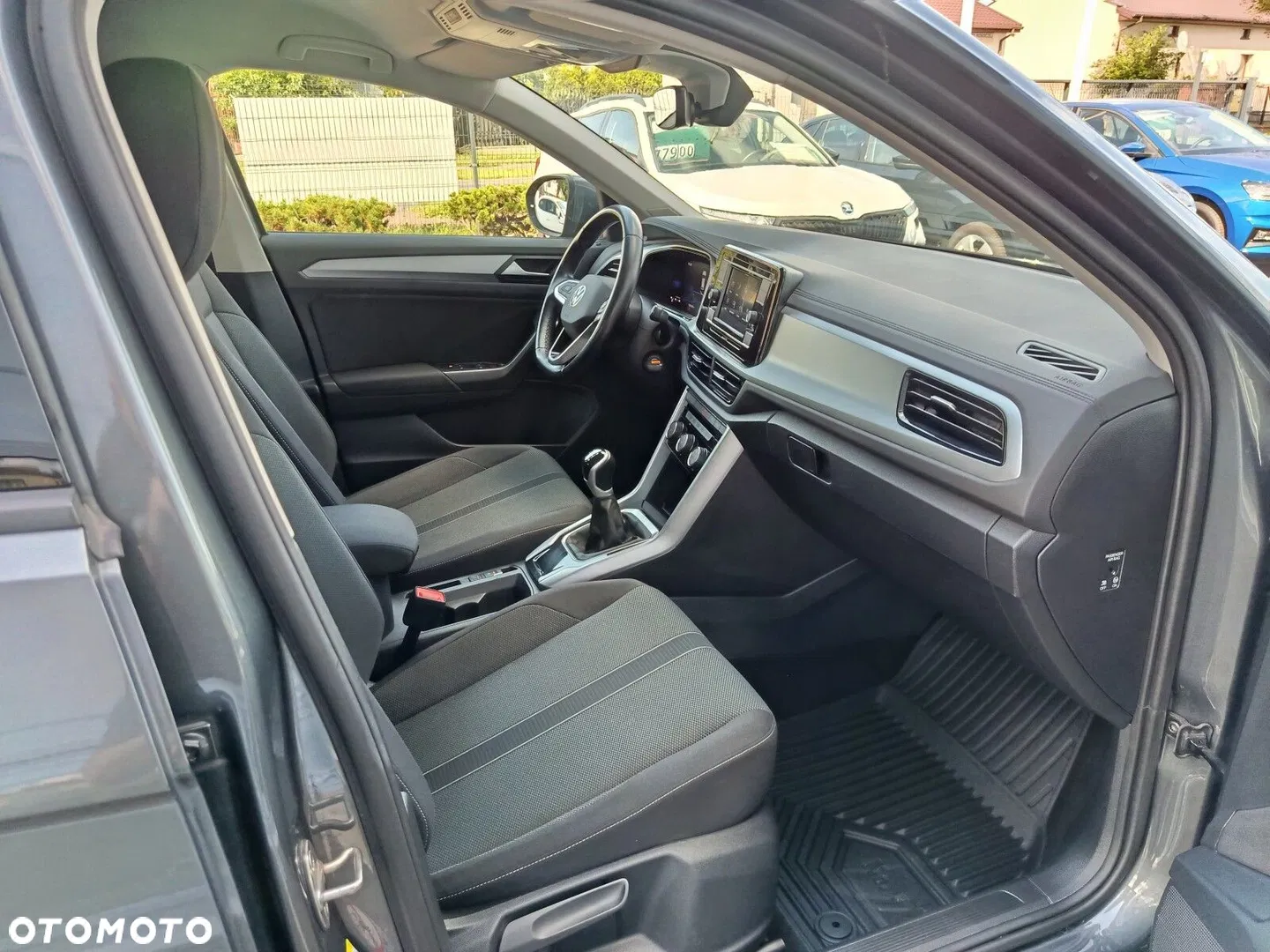 2022 Volkswagen T-Roc 1.5 TSI Life, photograph 6
