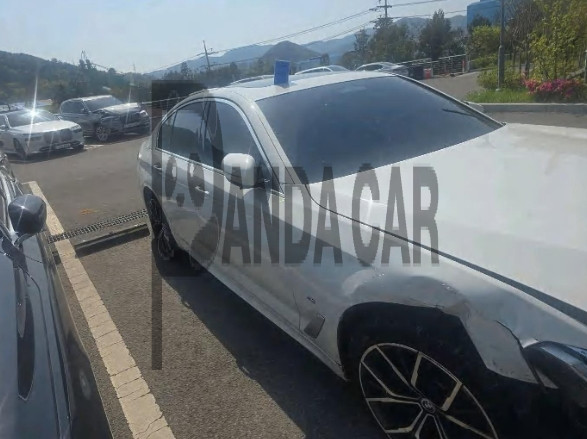 2021 BMW 530e, photograph 3