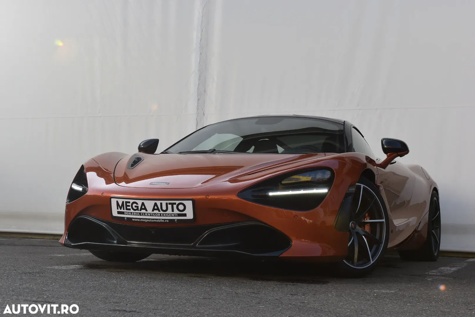 2017 McLaren 720S, photograph 2