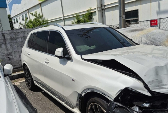 2025 BMW X7 xDrive40i, photograph 12