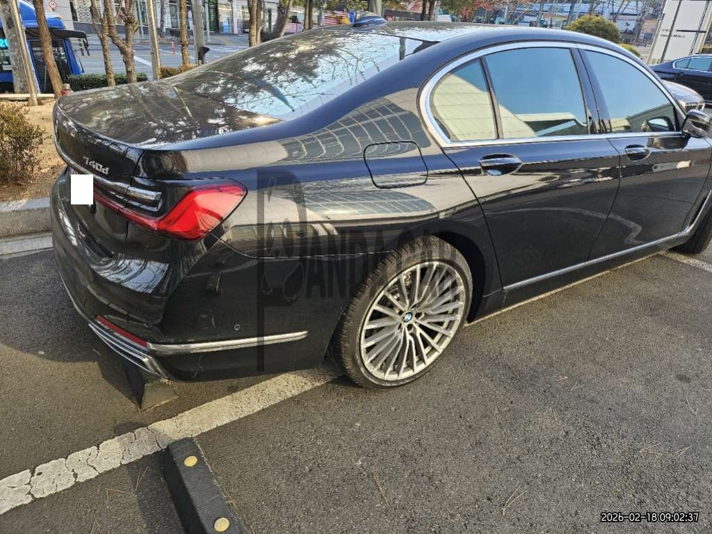 2021 BMW 730d xDrive, photograph 4