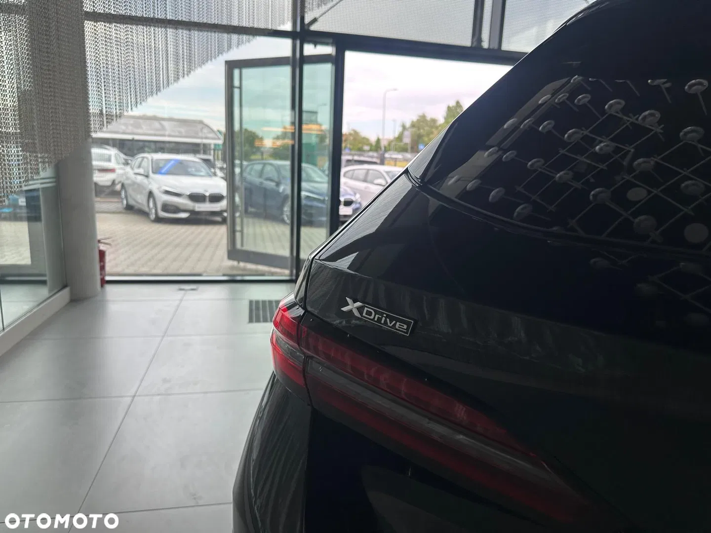 2025 BMW Seria 5 530e xDrive PHEV M Sport, photograph 12