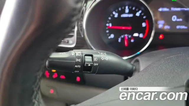 2019 Kia Canival 9-Seater Prstige, photograph 1