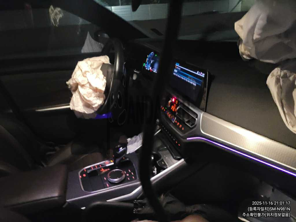 2019 BMW 330i M Sport Package, photograph 2
