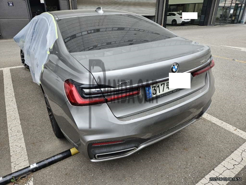 2021 BMW 740d xDrive, photograph 4