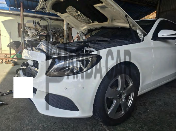 2018 Mercedes-Benz C200 d, photograph 3