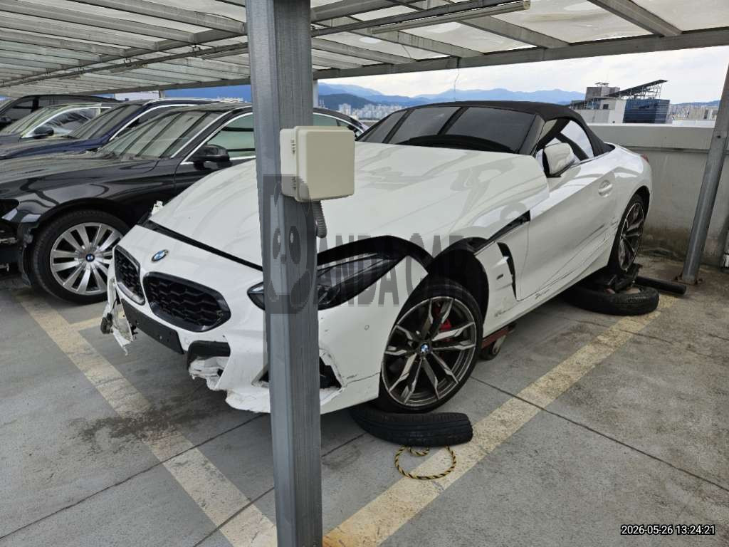 2023 BMW Z4 M40i, photograph 4