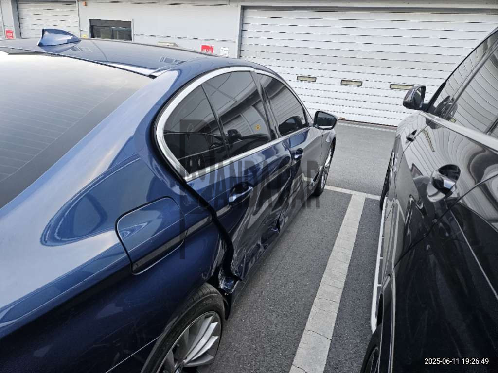 2021 BMW 523d, photograph 4