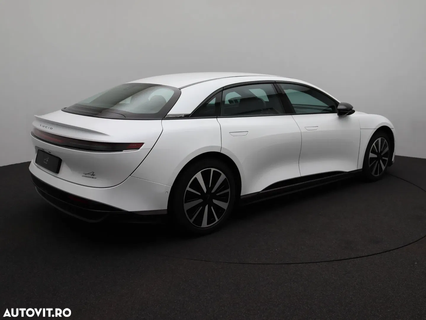 2024 Lucid Air AWD Touring, photograph 3